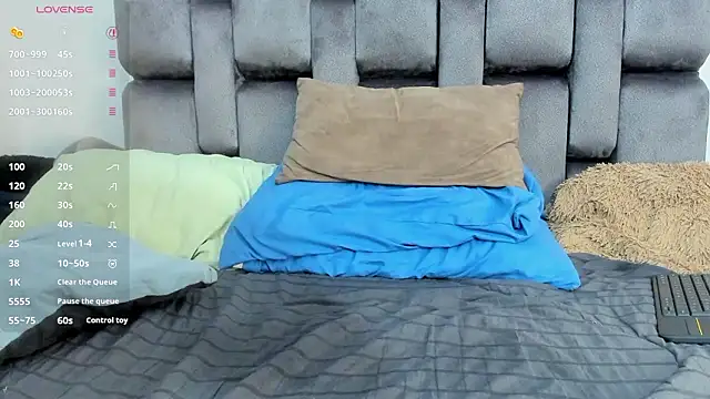 Snapshot of simon_beck chatting on February 2026 07:30:02 PM simon beck online show from February 2026 07:30:02 PM