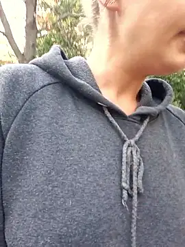 Keli Jessi online show from September 2025 01:13:01 PM