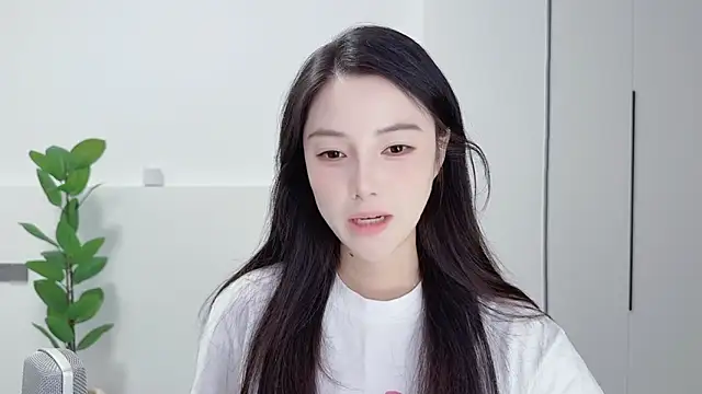 Snapshot of HaagenDazs_ chatting on September 2025 12:51:01 PM HaagenDazs  online show from September 2025 12:51:01 PM