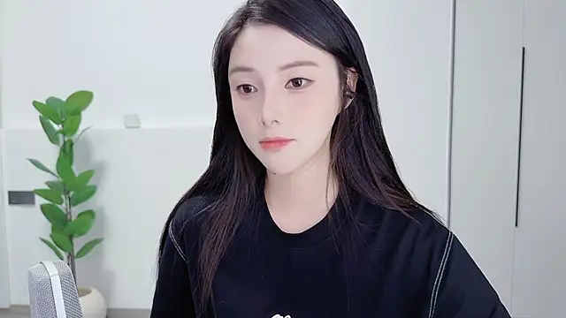Snapshot of HaagenDazs_ chatting on October 2025 01:09:01 PM HaagenDazs  online show from October 2025 01:09:01 PM