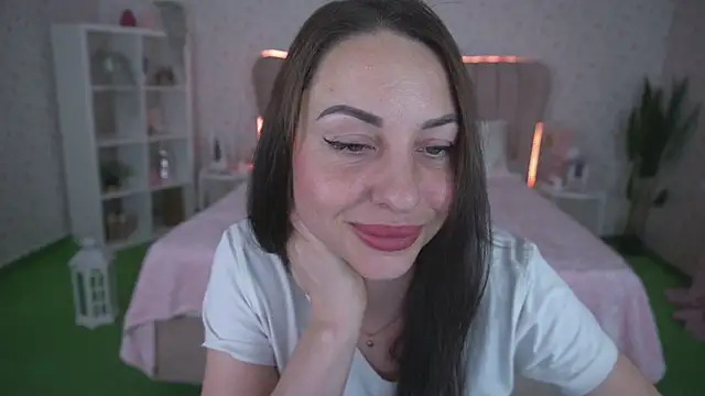 Snapshot of KristiiMax chatting on April 2026 04:56:02 PM KristiiMax online show from April 2026 04:56:02 PM