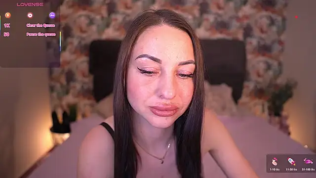 Snapshot of KristiiMax chatting on April 2026 07:55:02 PM KristiiMax online show from April 2026 07:55:02 PM