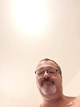 mike9473 online show from November 2025 01:43:03 PM