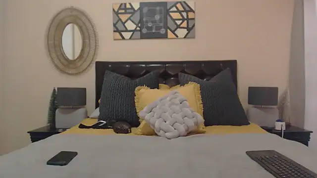 Snapshot of Creamyass22 chatting on December 2024 03:42:02 PM Creamyass22 online show from December 2024 03:42:02 PM