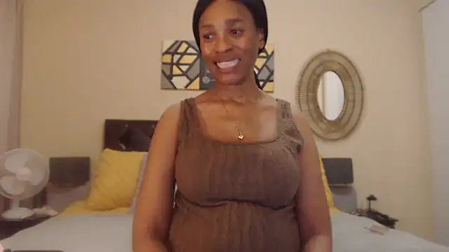 Snapshot of Creamyass22 chatting on November 2025 06:43:01 PM Creamyass22 online show from November 2025 06:43:01 PM