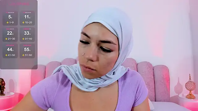 aisha vs online show from December 2024 12:12:01 PM