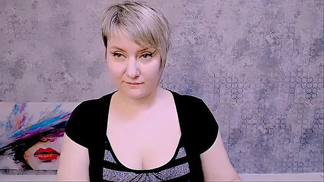 Djullia online show from February 2025 03:24:02 PM