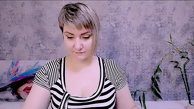 Djullia online show from October 2025 06:04:01 AM