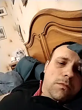 manubm03 online show from January 2026 07:39:01 PM