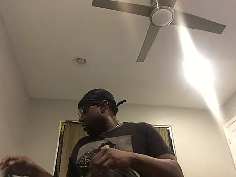 Londonfrotadejr online show from December 2024 09:29:02 AM