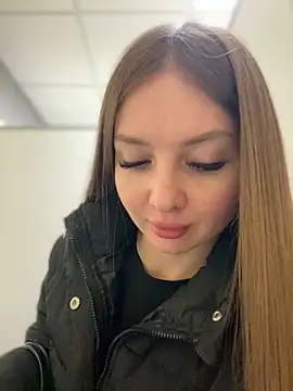 KrisMagnoly online show from October 2025 04:40:02 PM