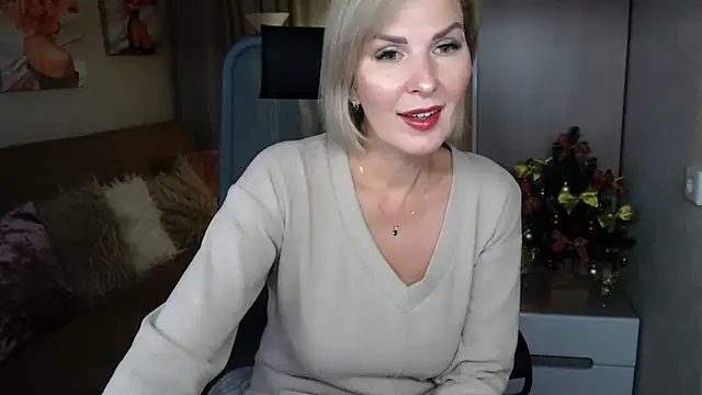sensualEmilia online show from December 2024 08:15:01 PM