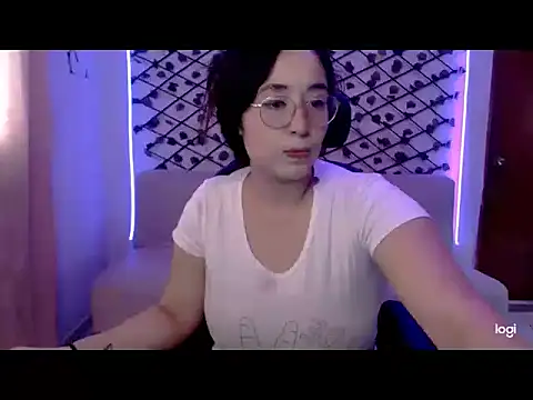 Snapshot of YummymeowW chatting on July 2026 09:12:01 PM YummymeowW online show from July 2026 09:12:01 PM