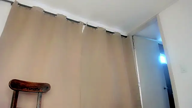 Snapshot of Genesis_Sandoval chatting on November 2025 06:08:01 PM Genesis Sandoval online show from November 2025 06:08:01 PM