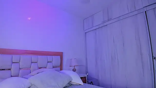 mia hank online show from February 2026 11:39:02 AM