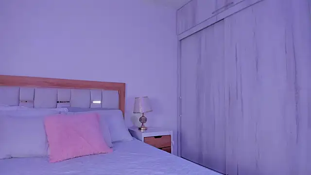 mia hank online show from March 2026 11:51:01 AM