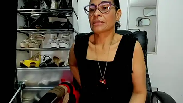 Aries Mature online show from April 2026 02:18:02 PM