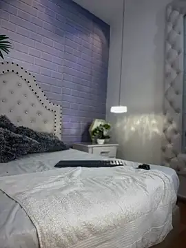 Tayra Siny online show from March 2025 06:32:01 PM