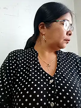   valentina18 online show from January 2025 01:13:01 PM