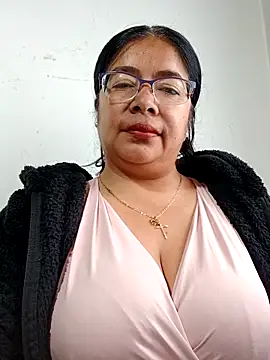   valentina18 online show from February 2025 01:10:02 PM