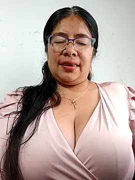   valentina18 online show from February 2025 01:21:02 PM