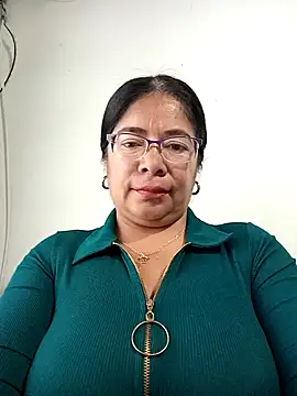   valentina18 online show from September 2025 01:00:01 PM