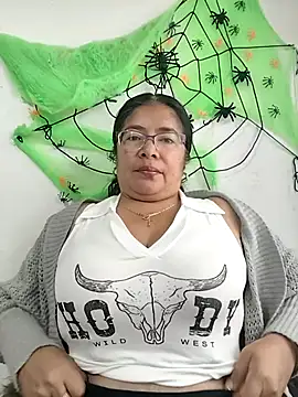   valentina18 online show from October 2025 01:09:02 PM