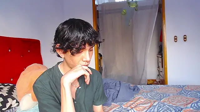 LAICK 01 online show from April 2026 10:29:02 PM