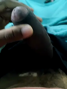 Snapshot of Arthu2r chatting on November 2025 11:01:02 AM Arthu2r online show from November 2025 11:01:02 AM