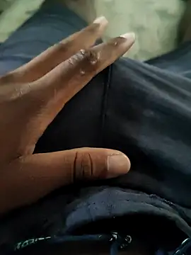 Snapshot of Arthu2r chatting on December 2025 11:48:01 AM Arthu2r online show from December 2025 11:48:01 AM