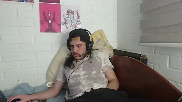 hung weeb online show from February 2025 03:18:02 AM