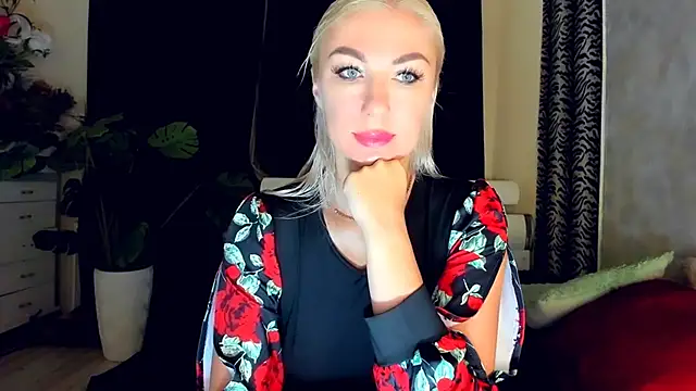 Snapshot of _SABOTAGE_ chatting on May 2026 01:01:01 AM SABOTAGE online show from May 2026 01:01:01 AM