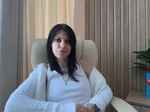 Snapshot of InjaAtHome chatting on April 2026 05:54:01 AM InjaAtHome online show from April 2026 05:54:01 AM