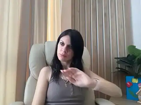 Snapshot of InjaAtHome chatting on May 2026 06:21:02 AM InjaAtHome online show from May 2026 06:21:02 AM