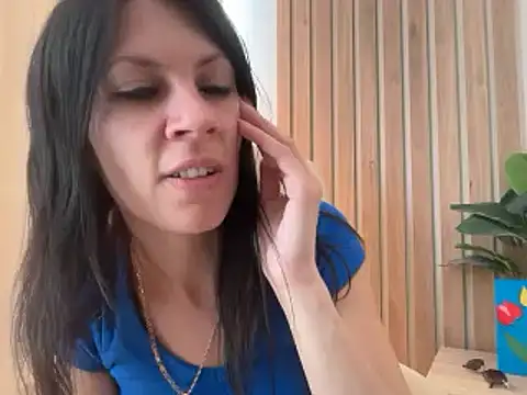 Snapshot of InjaAtHome chatting on May 2026 01:21:02 PM InjaAtHome online show from May 2026 01:21:02 PM