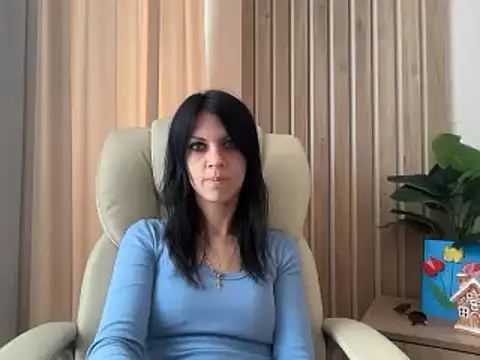 Snapshot of InjaAtHome chatting on May 2026 05:47:01 AM InjaAtHome online show from May 2026 05:47:01 AM