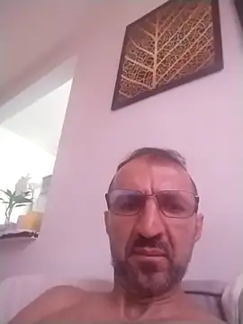 Snapshot of IranPKD chatting on February 2026 04:34:02 PM IranPKD online show from February 2026 04:34:02 PM