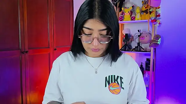 eymy-hadid online show from December 2025 09:12:02 PM