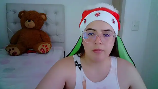 Snapshot of _alicia_z chatting on December 2024 08:36:02 PM alicia z online show from December 2024 08:36:02 PM