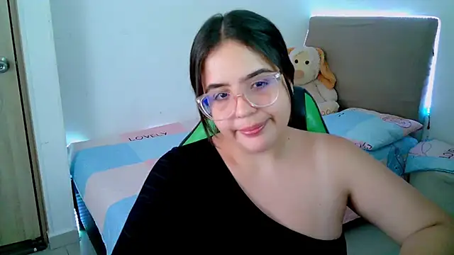 Snapshot of _alicia_z chatting on February 2025 08:43:02 PM alicia z online show from February 2025 08:43:02 PM