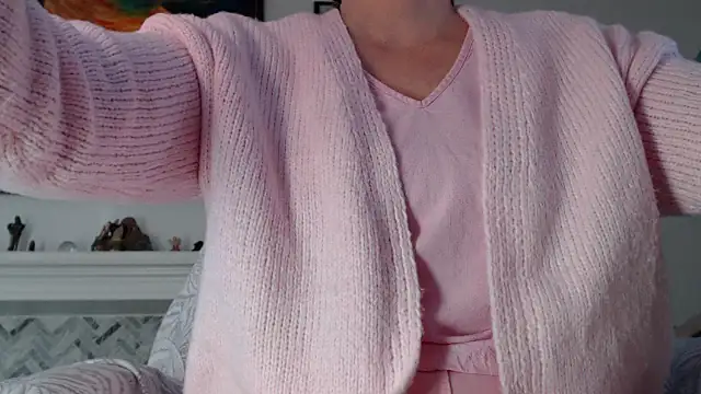 Snapshot of AuroraWillows chatting on February 2026 11:09:01 PM AuroraWillows online show from February 2026 11:09:01 PM