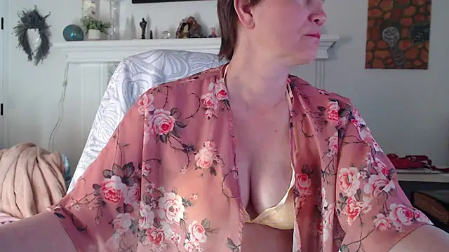 Snapshot of AuroraWillows chatting on February 2026 03:44:02 AM AuroraWillows online show from February 2026 03:44:02 AM