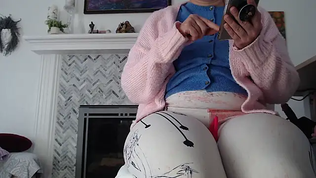 Snapshot of AuroraWillows chatting on February 2026 06:06:01 PM AuroraWillows online show from February 2026 06:06:01 PM