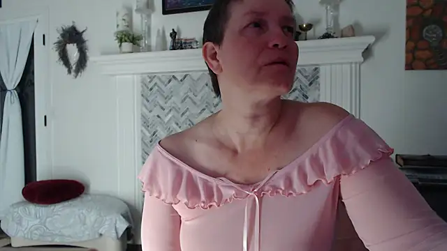 Snapshot of AuroraWillows chatting on March 2026 11:28:02 AM AuroraWillows online show from March 2026 11:28:02 AM