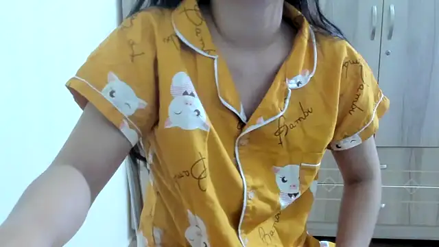 Snapshot of Beauty_Asian_Tina chatting on March 2025 11:33:01 PM Beauty Asian Tina online show from March 2025 11:33:01 PM