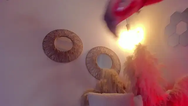 Snapshot of whiite_snow chatting on January 2025 10:45:01 PM whiite snow online show from January 2025 10:45:01 PM