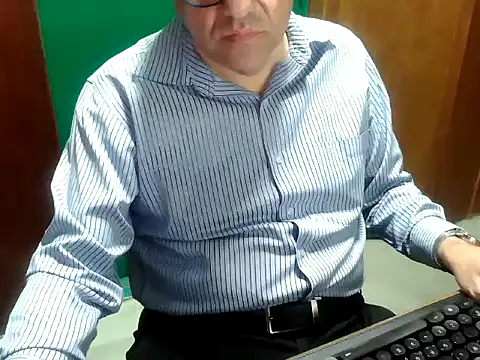 FernandoReuterG online show from October 2025 03:06:01 AM