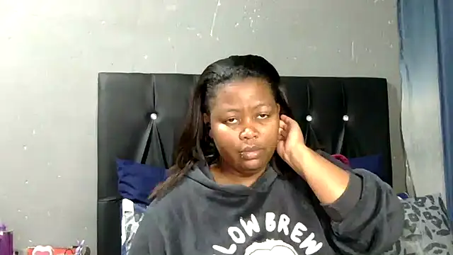 Snapshot of caramelbooty69 chatting on July 2026 02:25:02 PM caramelbooty69 online show from July 2026 02:25:02 PM