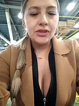 alana 69 online show from February 2026 09:33:01 PM