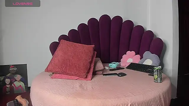 Snapshot of karla_ricochett chatting on July 2026 11:32:01 PM karla ricochett online show from July 2026 11:32:01 PM